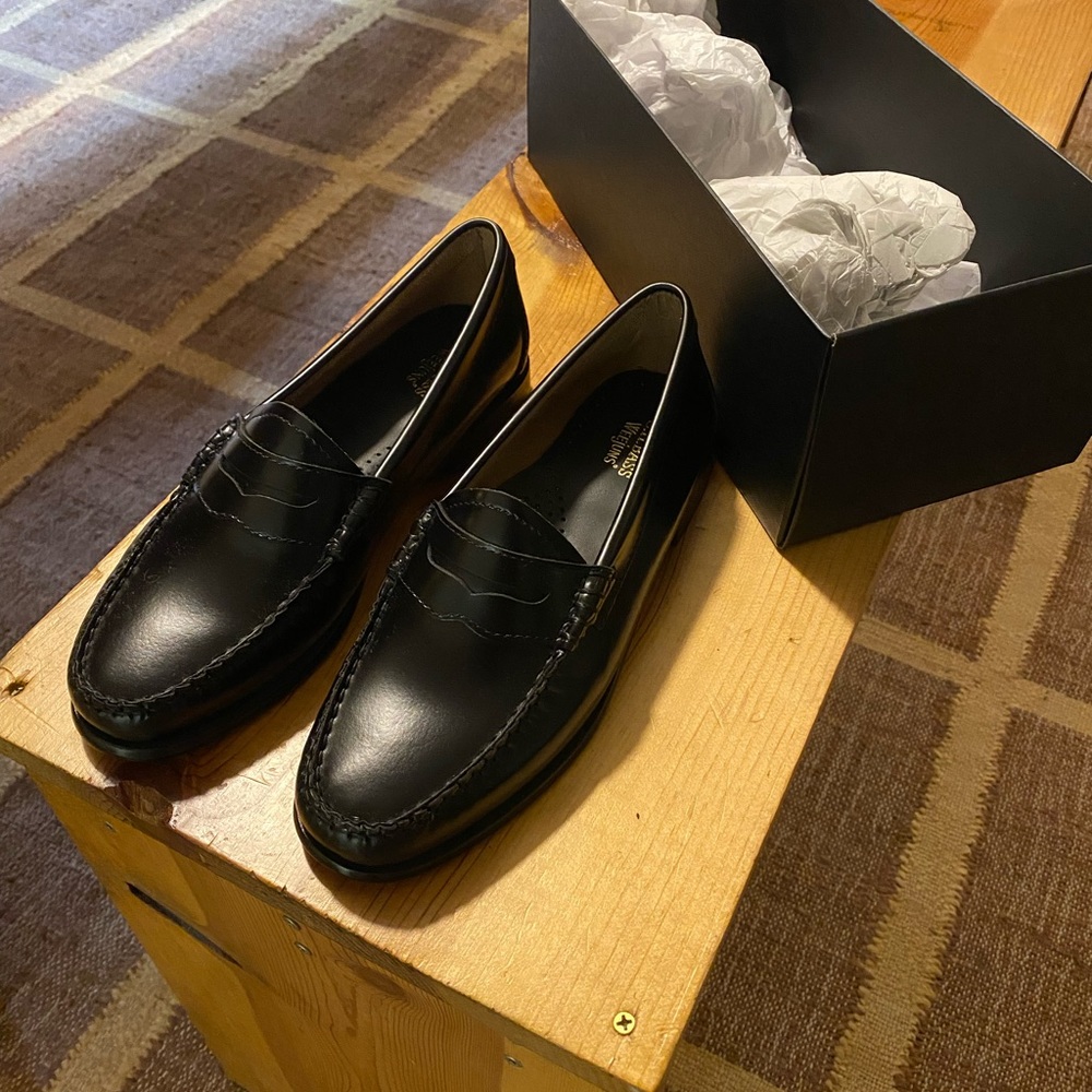 GH Bass Whitney loafers size 7